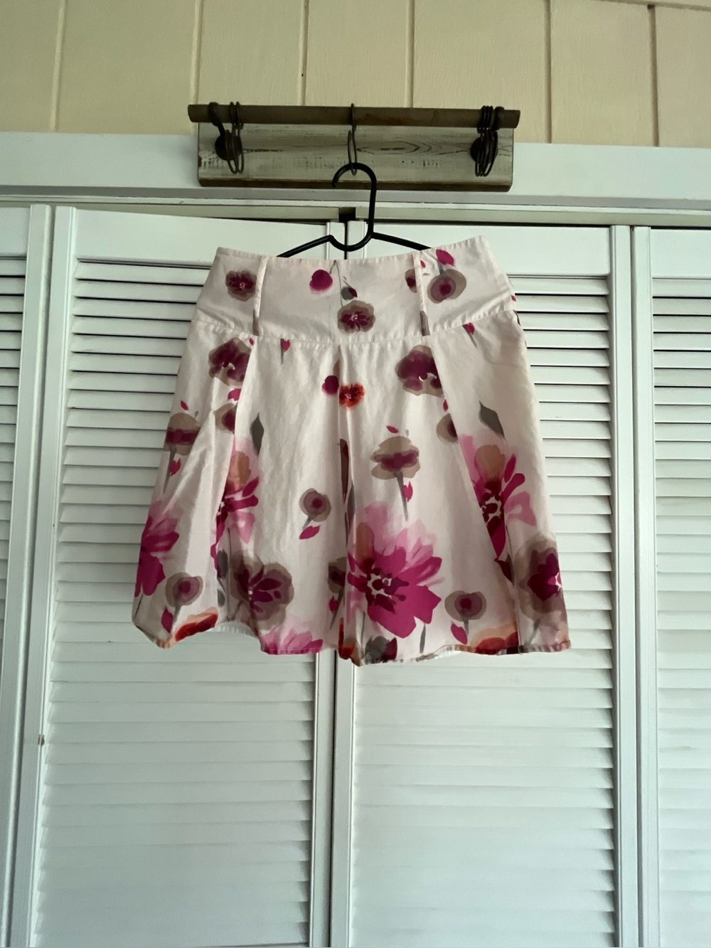 Women's Pink Floral A-Line Skirt with Pleated Waist